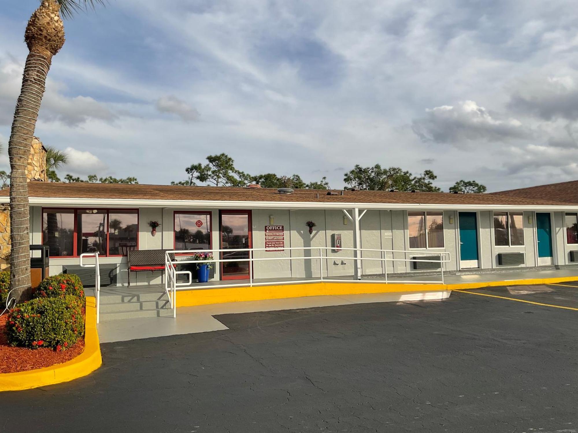 Knights Inn Punta Gorda Exteriör bild