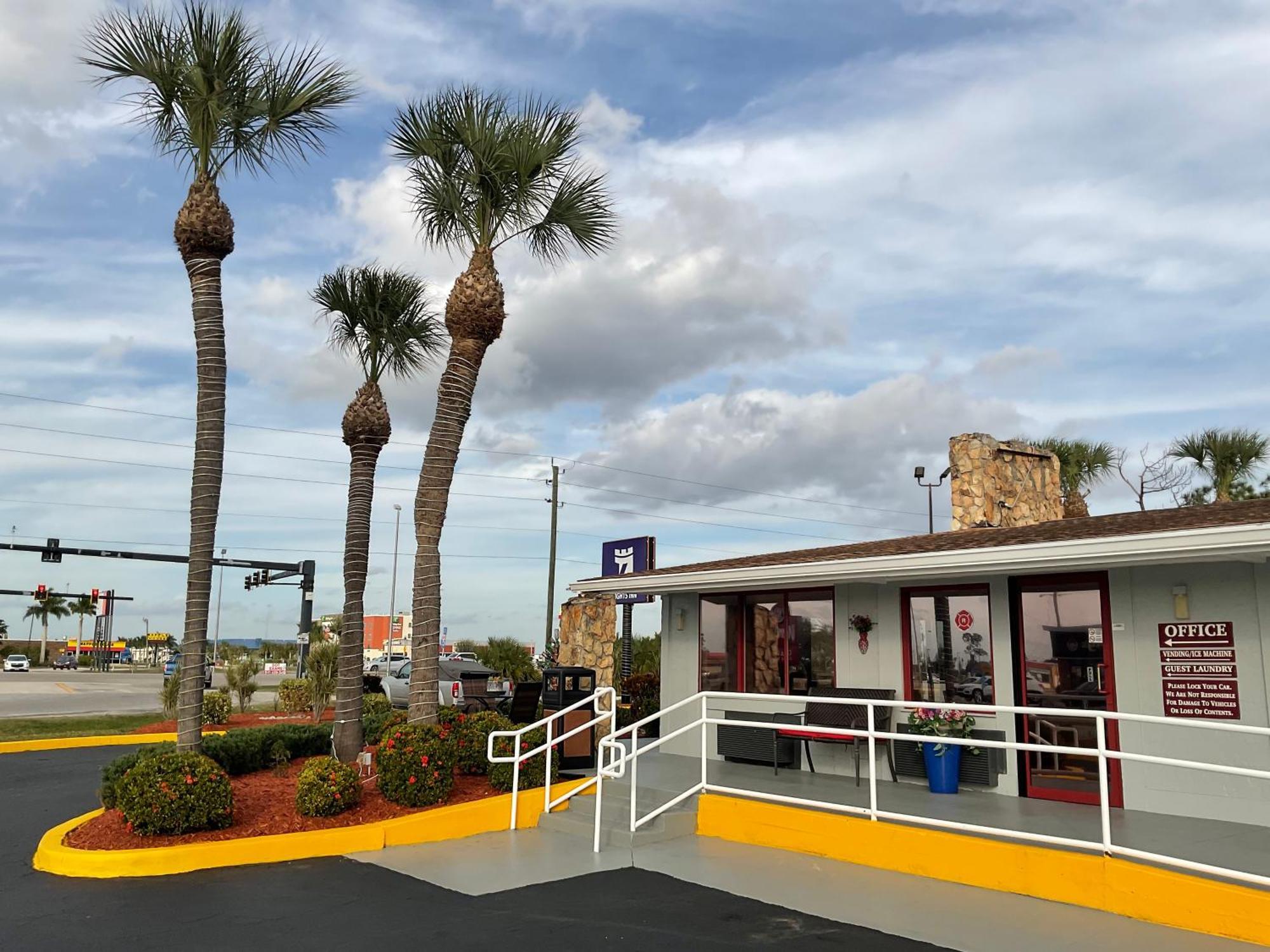 Knights Inn Punta Gorda Exteriör bild