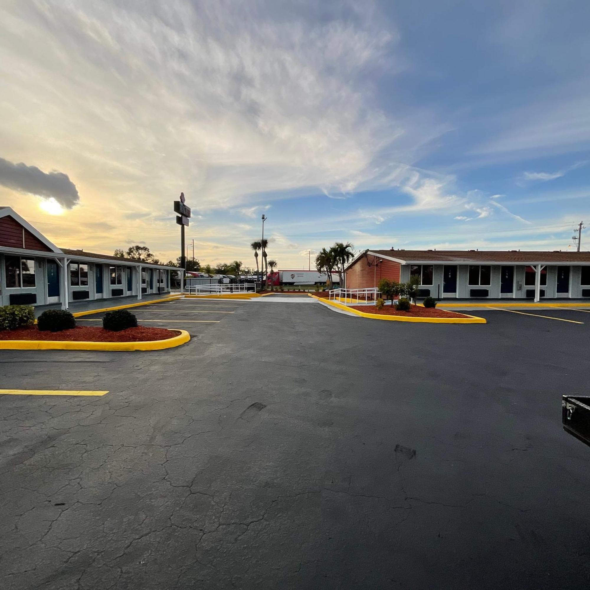 Knights Inn Punta Gorda Exteriör bild