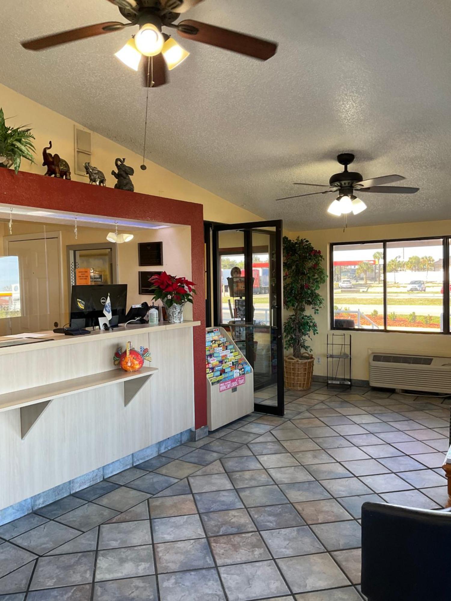 Knights Inn Punta Gorda Exteriör bild