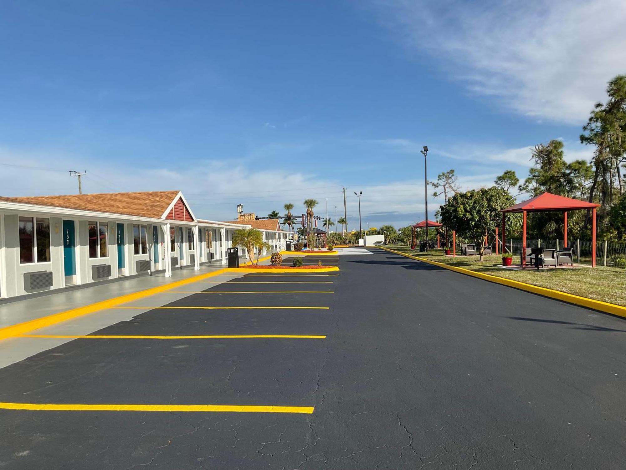 Knights Inn Punta Gorda Exteriör bild